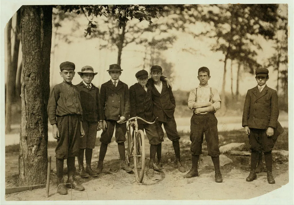 [Smallest is Anatole Gernon, Maple St. Apparently 11 or 12 years old.…, Massachusetts, 1911