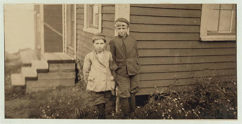 Allen Chaffey, 9 years old, 37 Clark St., Eastport, Me., helps mother…, Maine, 1911