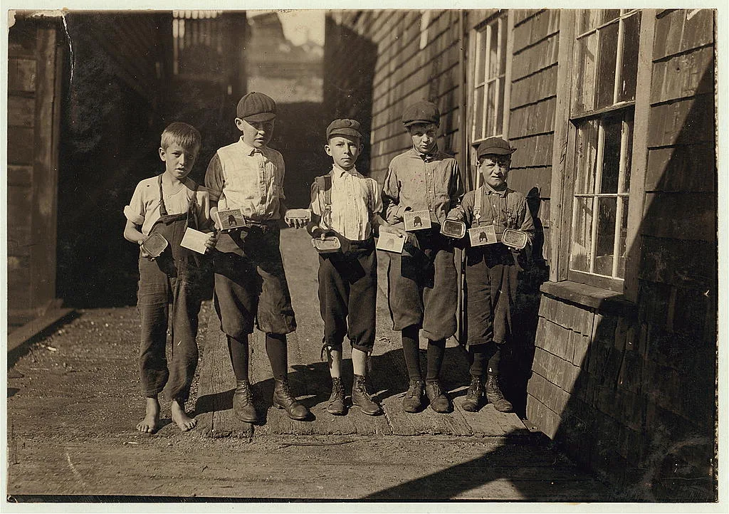 Some of the cartoners, not the youngest, at Seacoast Canning Co.,…, Maine, 1911