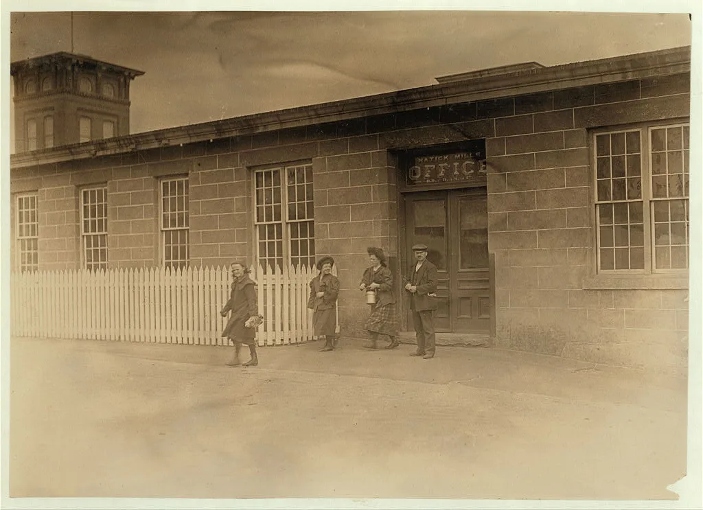 Noon hour, April 17, 1909. Natick (R.I.) Mills. Location: Natick,…, Rhode Island