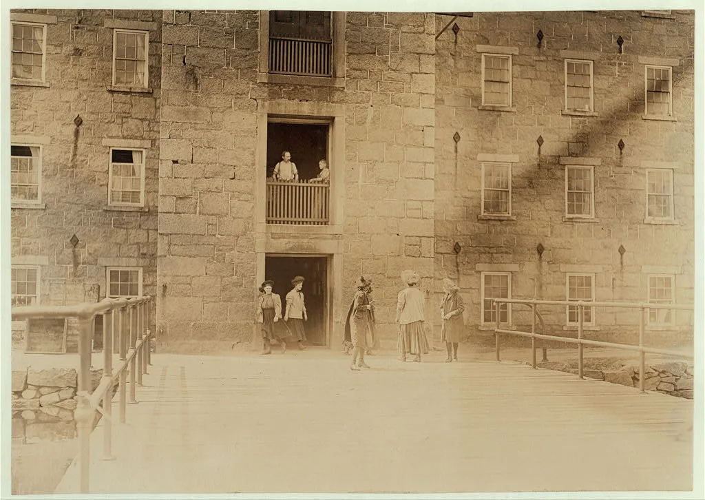 Noon Hour at Quidwick Mill, Anthony, R.I. Location: Anthony, Rhode…, Rhode Island, 1909