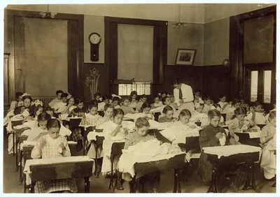 A Busy Hour--The steamer Class in the Hancock School. Boston 1915…, Massachusetts, 1909