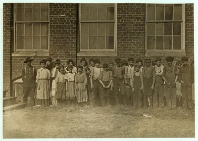 Noon hour, Ivey mill, Hickory, N.C. Location: Hickory, North Carolina, 1908