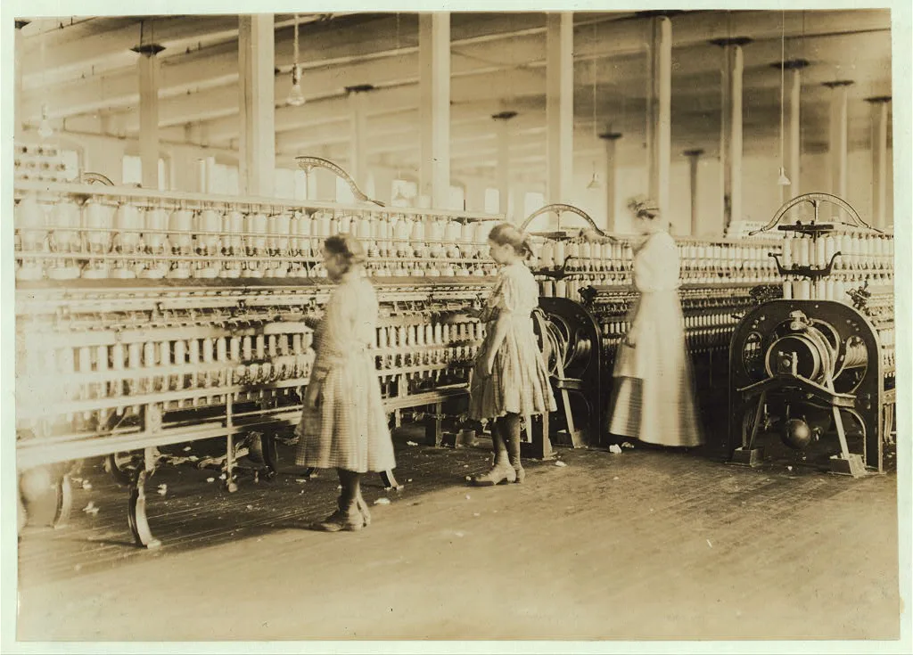 Girls in Daniel Mill, Lincolnton, N.C. Location: Lincolnton, North…, North Carolina, 1908