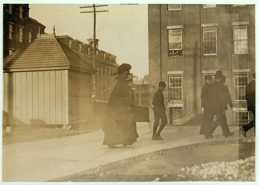 One of the boys Bates Mfg. Co., Lewiston, Me. 6 A.M. April 24, 1909. …, Maine