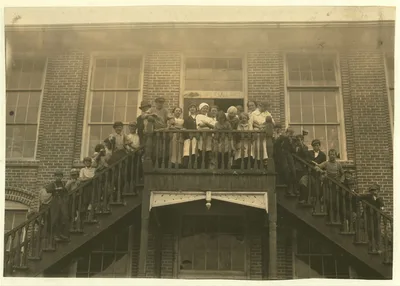 [Tolar, Hart and Holt Mills. All the children went in when the…, North Carolina, 1914