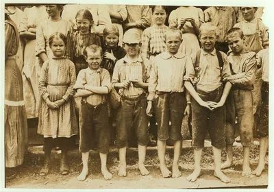 Some of the youngest workers in Magnolia (Miss.) Cotton Mills. See…, Mississippi, 1911
