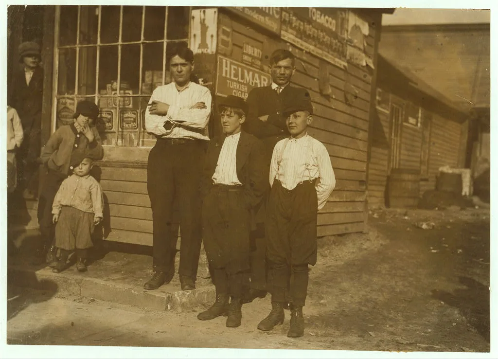 Joseph Dryjowicz, 11 Joy St., (in shirt sleeves). Has been bandboy…, Massachusetts, 1911