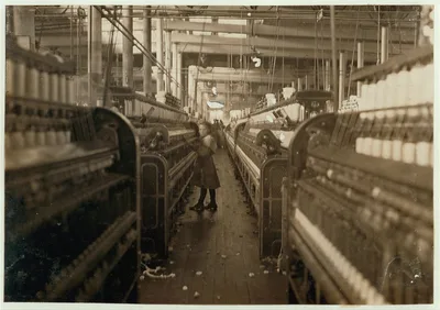 Little spinner in Mollahan Cotton Mills, Newberry, S.C. Many others…, South Carolina, 1908