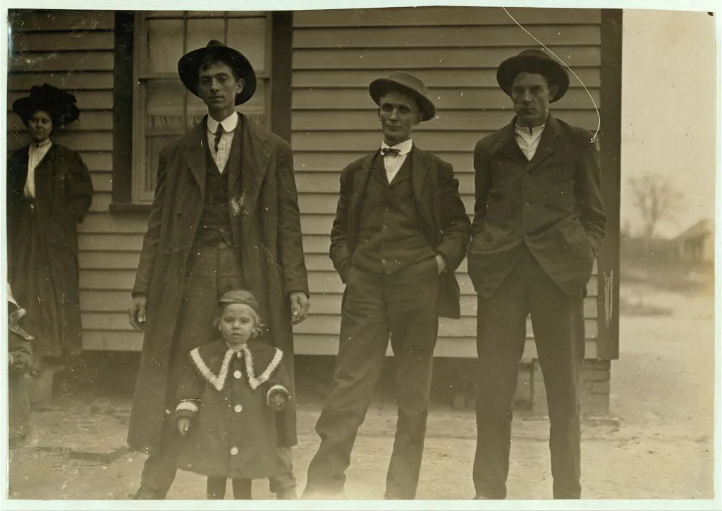 Dickson Mill, Laurinburg, N.C. Some of "hands." Sunday, Dec. 6, 08.…, North Carolina, 1908