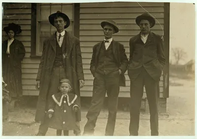 Dickson Mill, Laurinburg, N.C. Some of "hands." Sunday, Dec. 6, 08.…, North Carolina, 1908