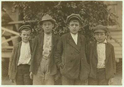 Dickson Mill, Laurinburg, N.C. Robert Black, (smallest) 1 year in…, North Carolina, 1908