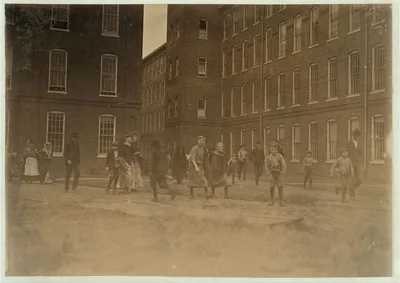 Noon hour, King Mfg. Co., Augusta, Ga. See photos 500 to 509.…, Georgia, 1909