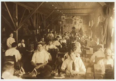 [A few of the workers. P. San Martin Cigar Co. Tampa, Fla., Has…, Florida, 1909