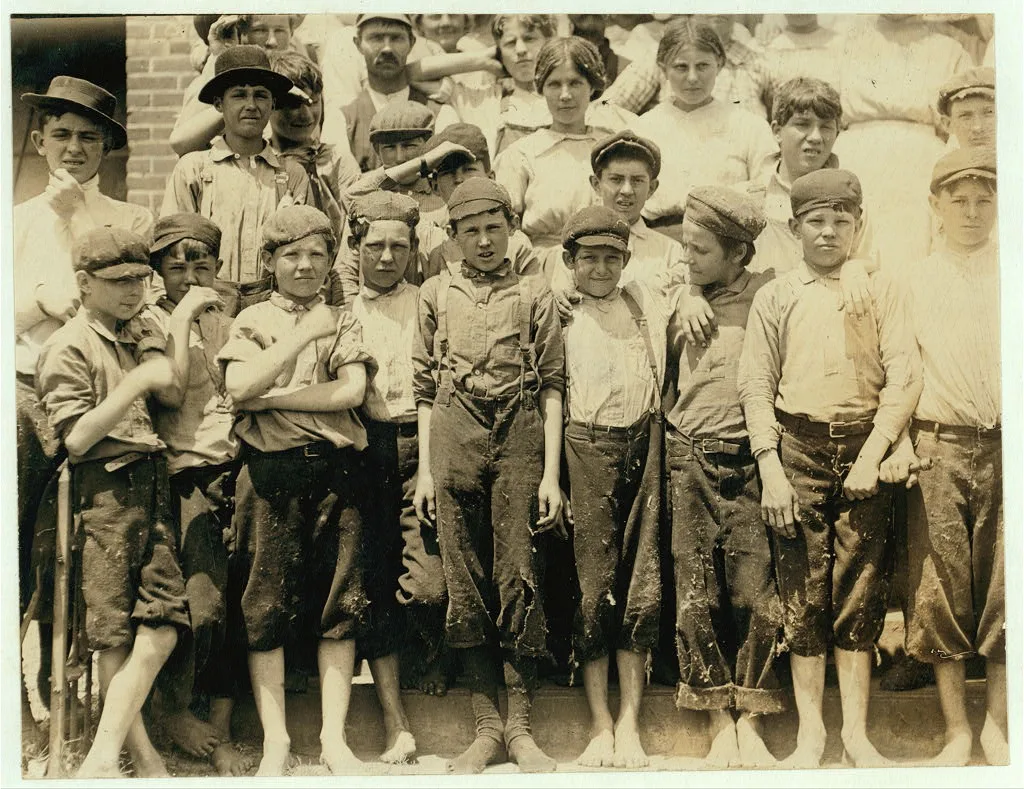 Group of workers in Moritas Mill, Columbus, Ga. Could not get the…, Georgia, 1913
