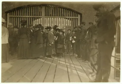 6:00 A.M. May 21, 1909. Going to work in Amoskeag Mfg. Co.,…, New Hampshire