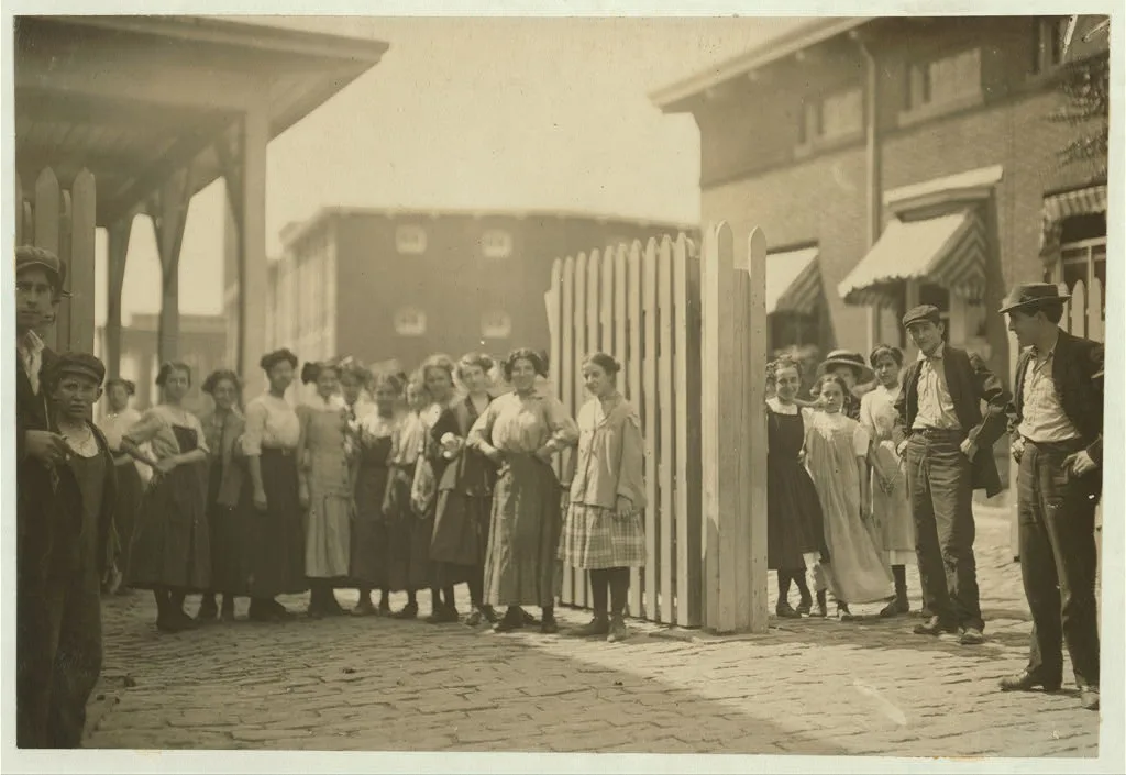Group of workers in the Carding and weaving room of the Kilburn…, Massachusetts, 1911