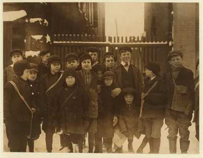 Newsboys.  Location: Utica, New York (State), 1910