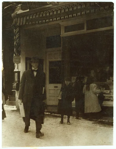 Newsboys.  Location: Utica, New York (State), 1910