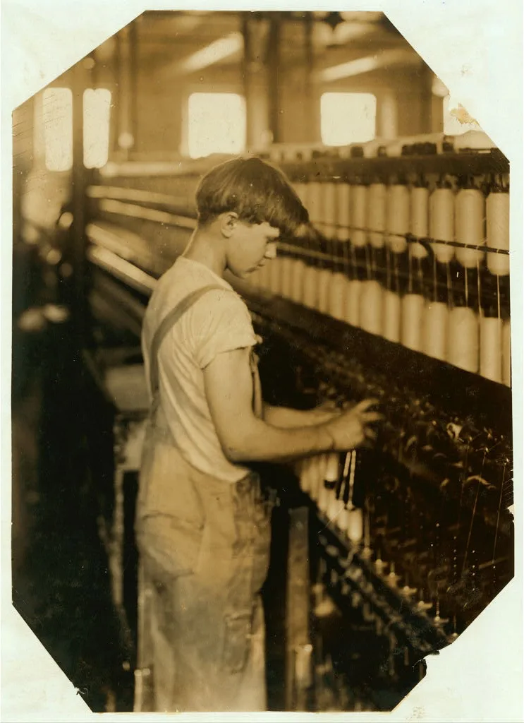 Doffer - See 4159.  Location: Fall River, Massachusetts, 1916