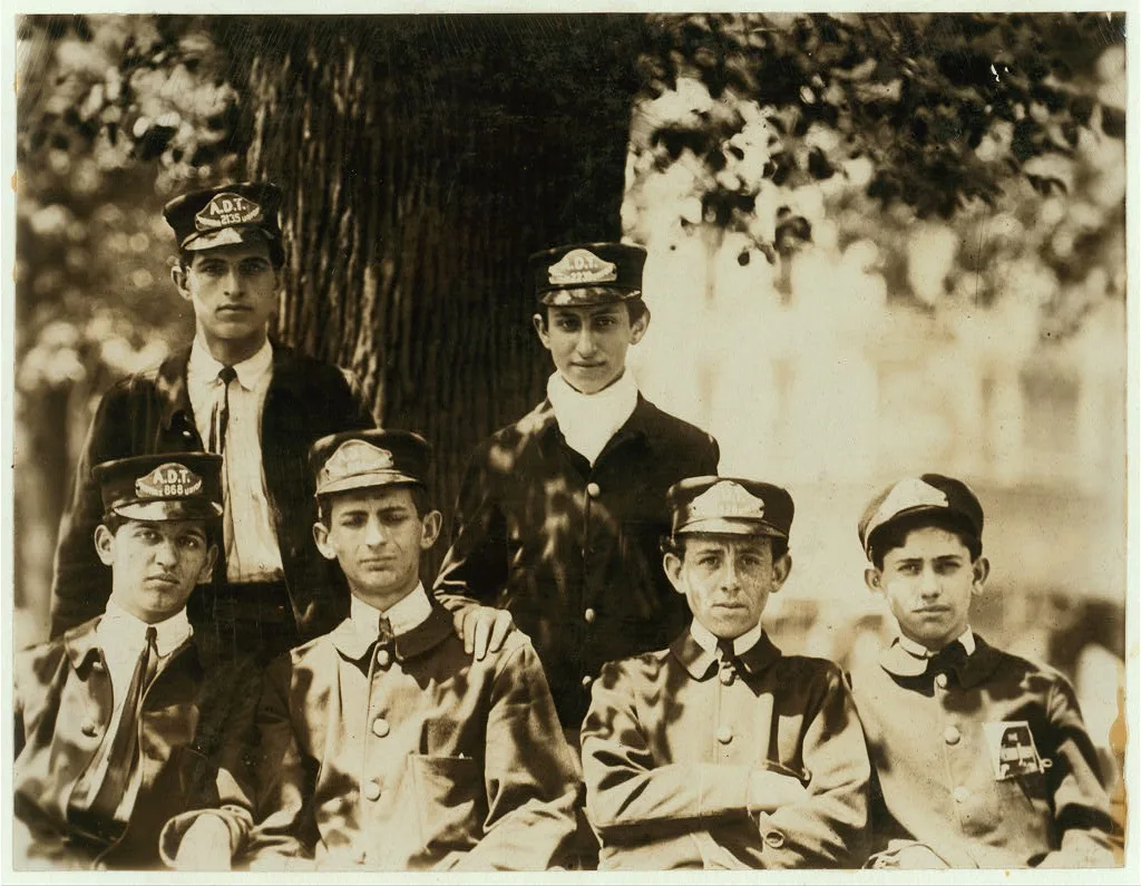 Group of messengers, Union Square.  Location: New York, New York…, New York (State), 1910