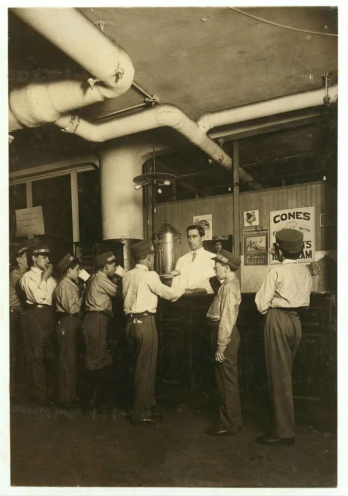 Lunch counter at Postal Tel. Office, B'[road]way.  Location: New…, New York (State), 1910