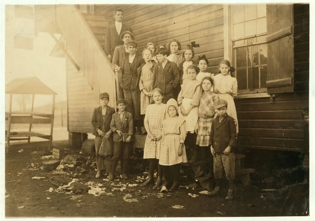The morning attendance at the mill school. See labels 3734 and 3735.…, Alabama, 1913