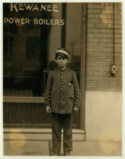 Small messenger boy. Office Washington near 12 St.  Location: St.…, Missouri, 1910