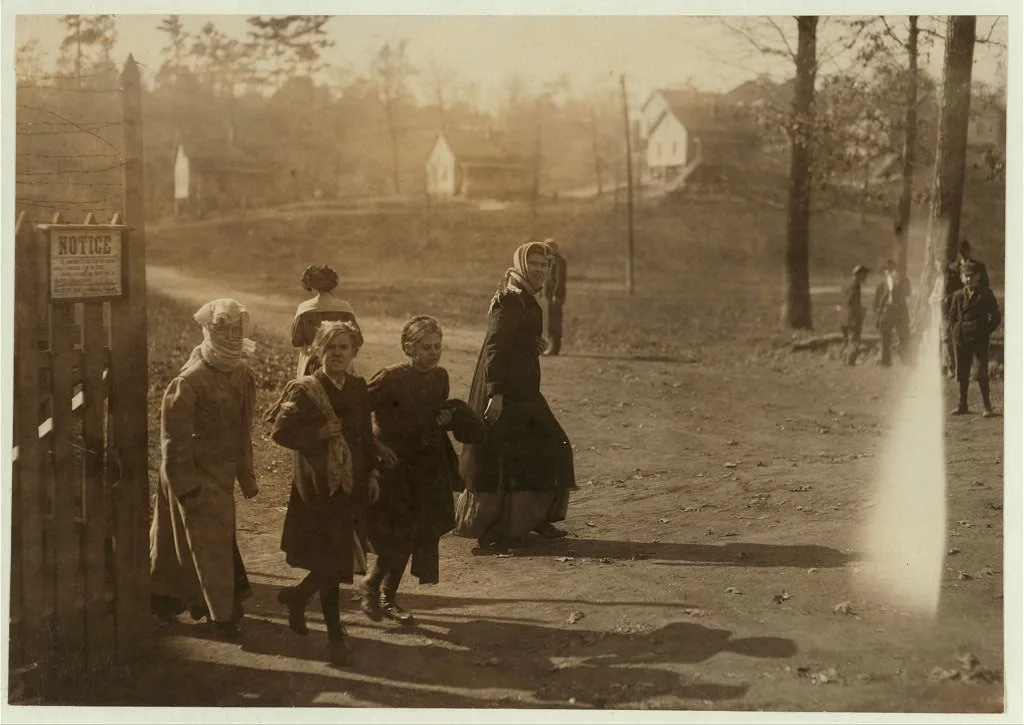 Noon-hour Indian Head Cotton Mills. Some of the girls are much…, Alabama, 1910