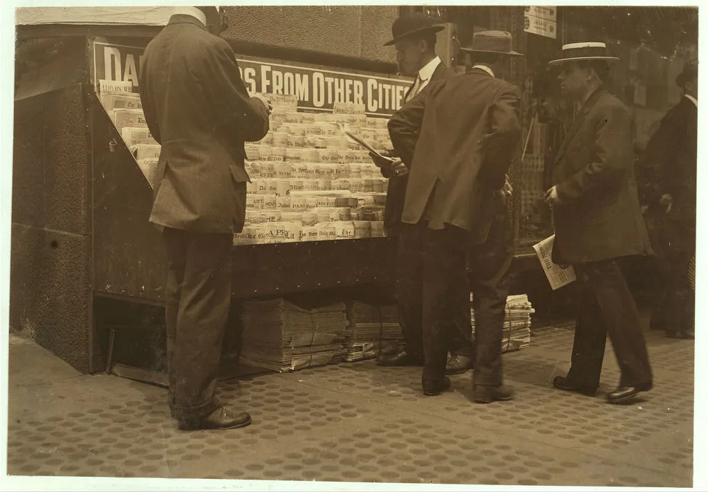 [Newsstand].  Location: [New York, New York (State)], 1913