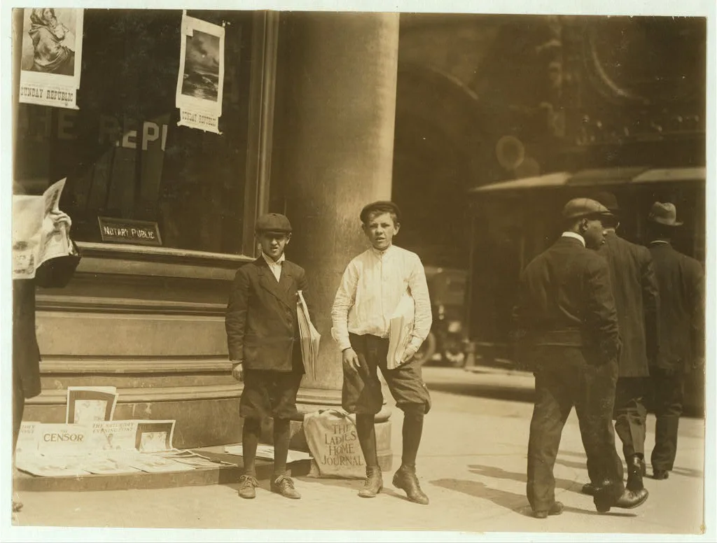 Truant newsies 11 A.M. May 12th, 1910.  St. Louis, Missouri