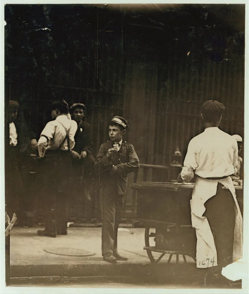 Messenger boy and refreshments, Broadway.  Location: New York, New…, New York (State), 1910