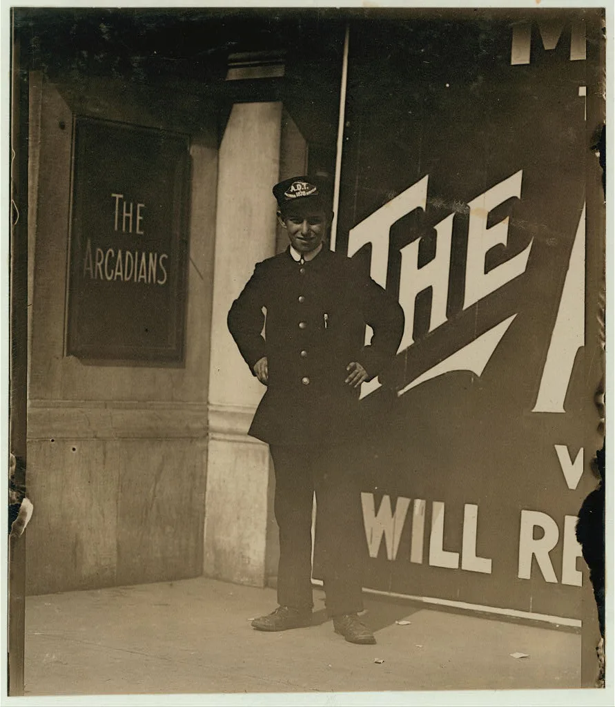 Messenger, Broadway near 40th St., N.Y.  Location: New York, New York…, New York (State), 1910