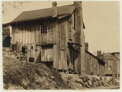 Some of the workers in the Rome (Ga.) Hosiery Mill live in shacks…, Georgia, 1913