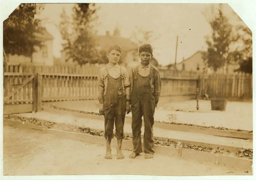 Vennie and Verdie Yelverton. Eleven and thirteen years old. (See…, Mississippi, 1911