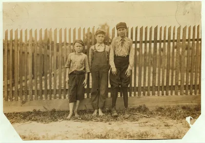Noon at Delta Cotton Mills, McComb, Miss. Three of the young workers.…, Mississippi, 1911