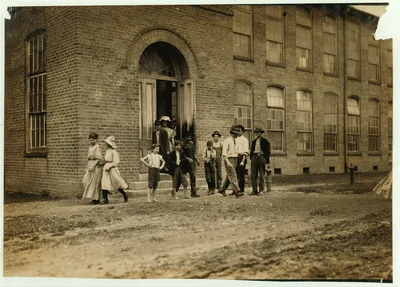 Noon hour, Delta Cotton Mills, McComb, Miss. All work. Location:…, Mississippi, 1911