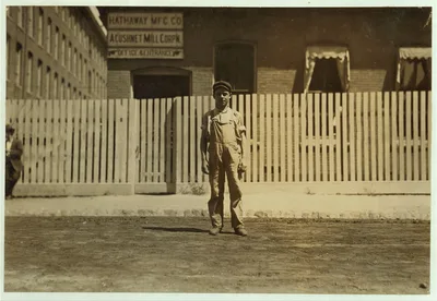 Lewis Grace, 68 Acushnet Ave. Probably 14. Works in drawing-in room. …, Massachusetts, 1911