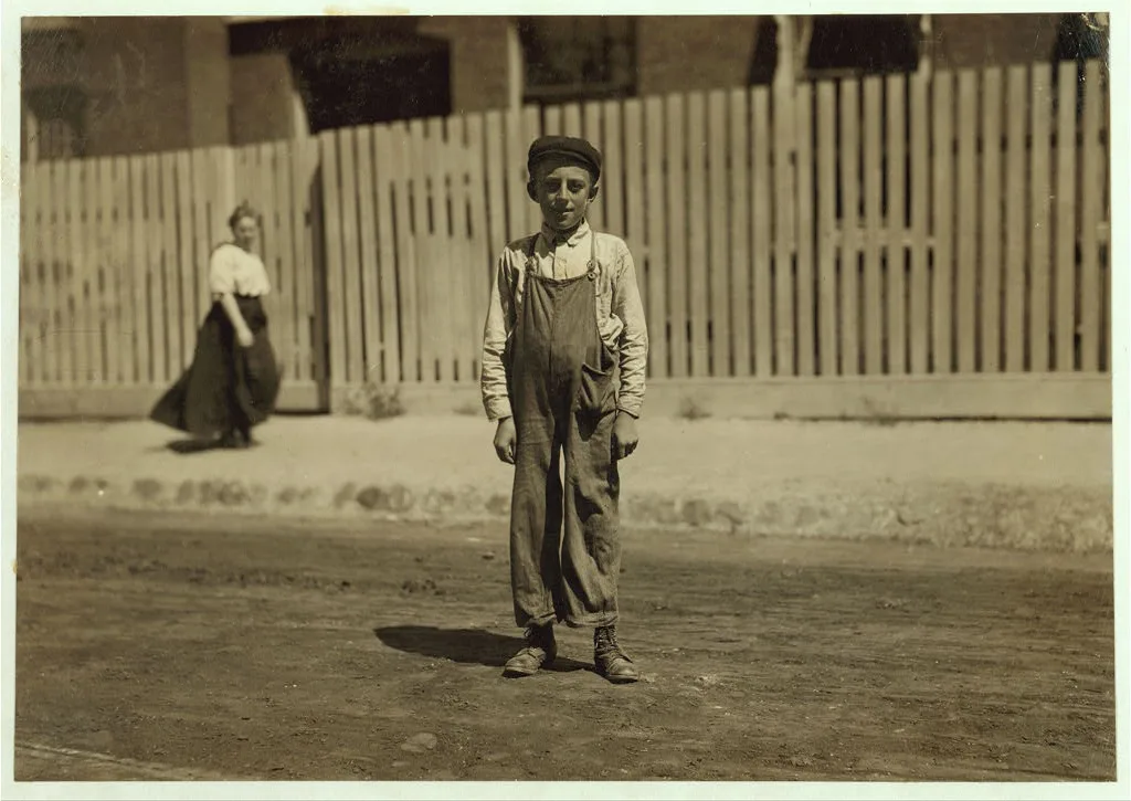 John Bachman, 22 Nelson Street, Ward 6. Work in drawing-in room. 14…, Massachusetts, 1911