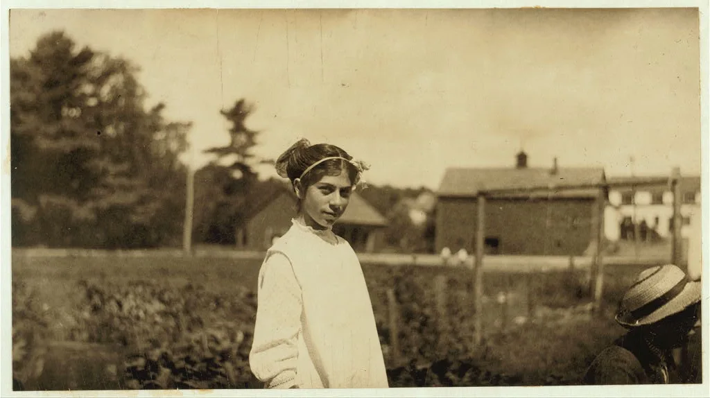 [Elizabeth Demarais [i.e., Demaris?], 13 years old. A spinner in the…, Massachusetts, 1911