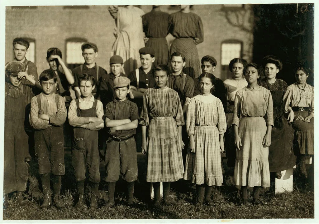 [Group of workers going to work at 6:45 A.M. In Spring Village Mill.…, Massachusetts, 1911