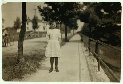 Clerinda Norrin, Said 11 years old and helps sister spin in Glenallen…, Massachusetts, 1911