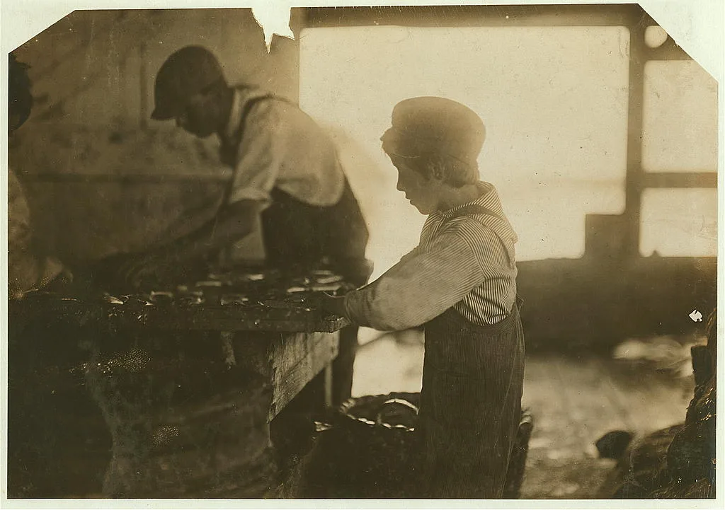 One of the small cutters at work.  Location: Eastport, Maine, 1911