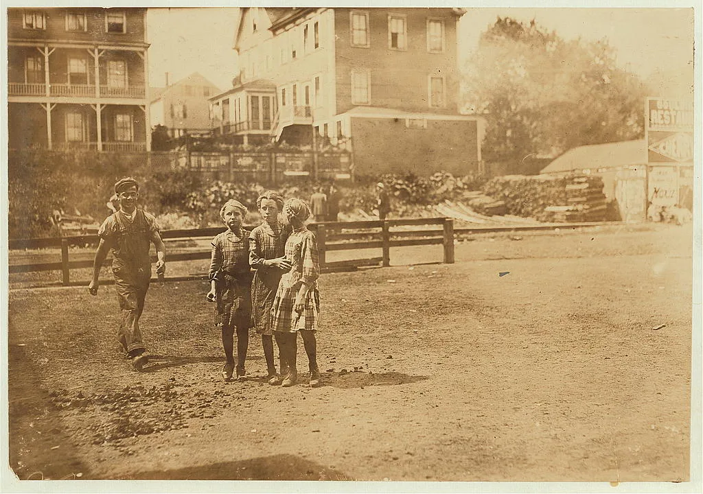 Three young cartoners working in Seacoast Canning Co., Factory #4.…, Maine, 1911