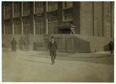 [Manuel Maderas. Poorly protected from zero weather. See 2733]…, Massachusetts, 1912