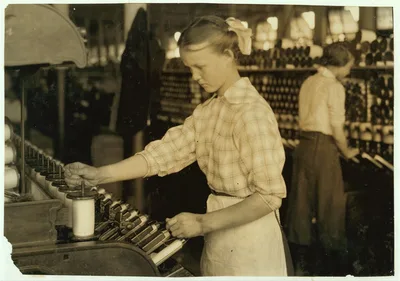 [Spooler Tender - 15 years Berkshire Cotton Mills.] Location: [Adams,…, Massachusetts, 1916