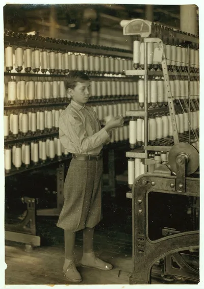 Back boy - 14 years old - Mule room. Berkshire Cotton Mills.…, Massachusetts, 1916