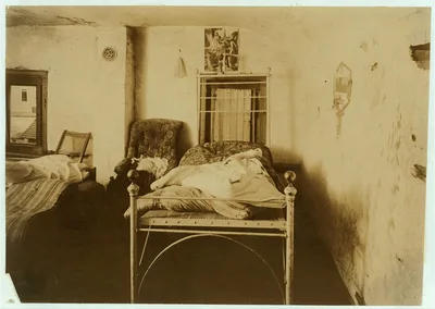 (For Child Welfare Exhibit 1912-13.) Housing conditions, Elm Street,…, Rhode Island