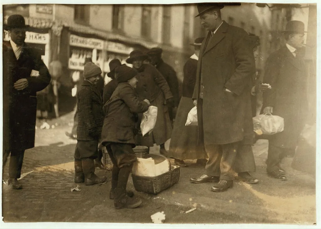 Lemon boy. Market.  Location: Boston, Massachusetts, 1917
