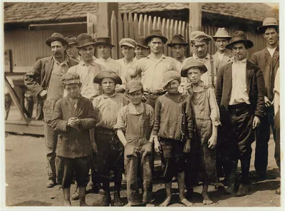 Noon hour at Mass. Mill, Lindale, Ga. During the days following this,…, Georgia, 1913